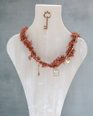 COLLAR NOMARA TERRACOTA