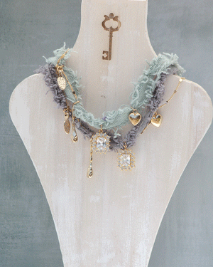 COLLAR NOMARA AZUL PIEDRA